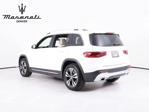 Used 2025 Mercedes-Benz GLB 250 4MATIC image 3