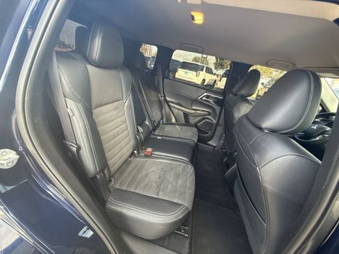 Used 2024 Mitsubishi Outlander SE FWD image 28