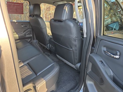 Certified 2024 Nissan Frontier SL w/ Technology Package image 28