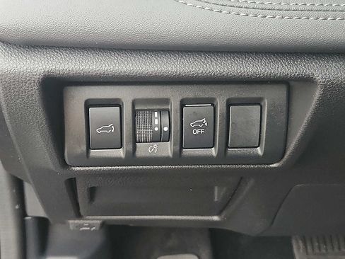 Used 2023 Subaru Outback Limited AWD/4WD image 22