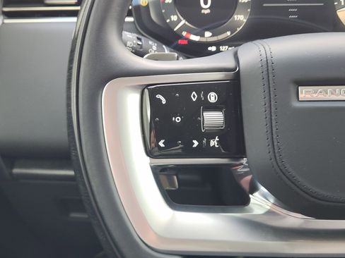 Used 2024 Land Rover Range Rover Long Wheelbase SE image 29