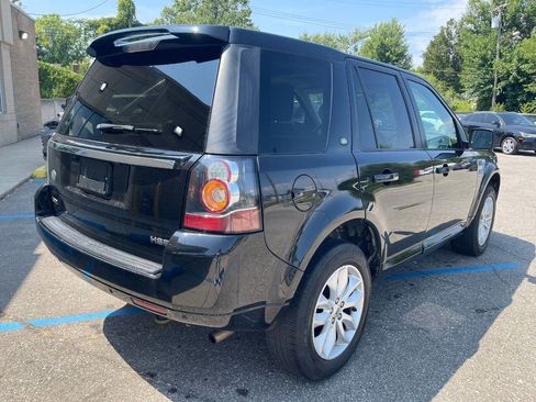 Used 2013 Land Rover LR2 HSE image 5