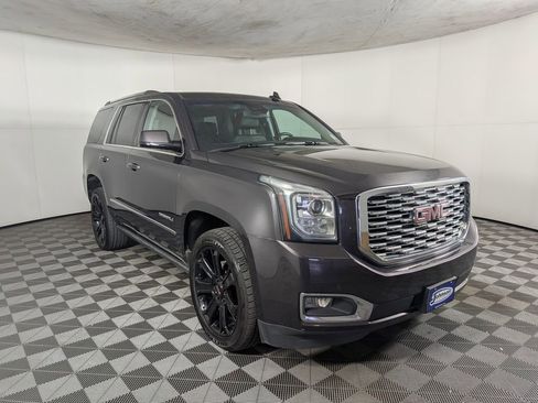 Used 2018 GMC Yukon Denali w/ Denali Ultimate Package image 5