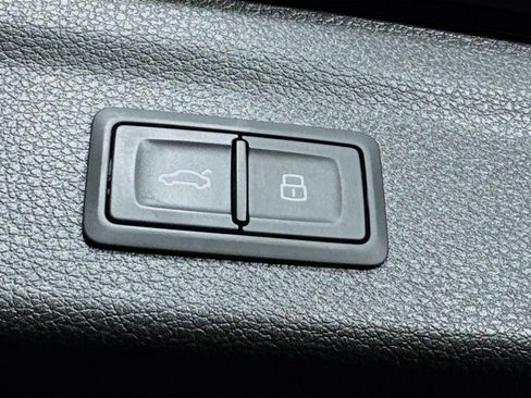 Used 2022 Audi Q3 2.0T Premium w/ Convenience Package image 31