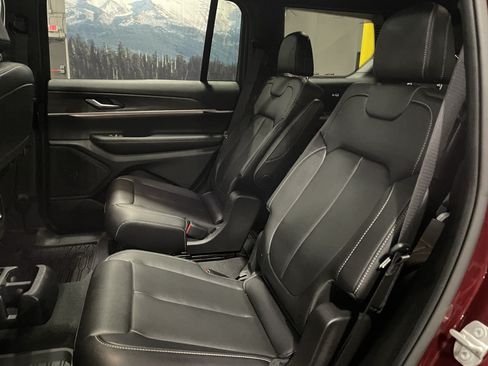 Certified 2024 Jeep Grand Cherokee L Limited AWD/4WD image 15