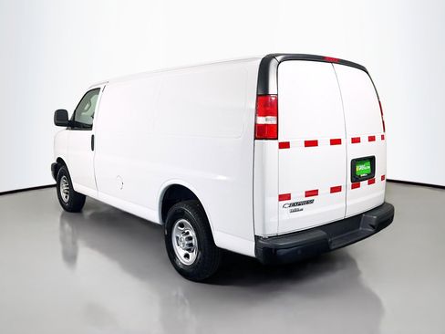 Used 2021 Chevrolet Express 2500 RWD image 7
