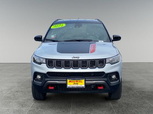 Used 2024 Jeep Compass Trailhawk AWD/4WD image 8