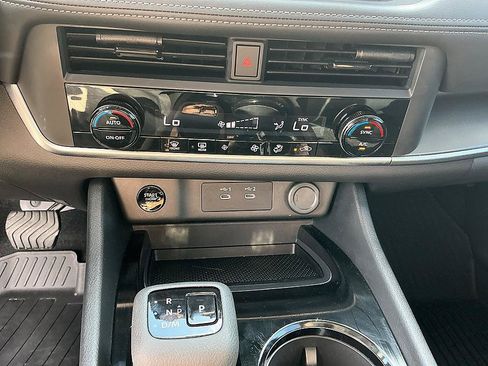 Certified 2026 Nissan Rogue SV FWD image 18