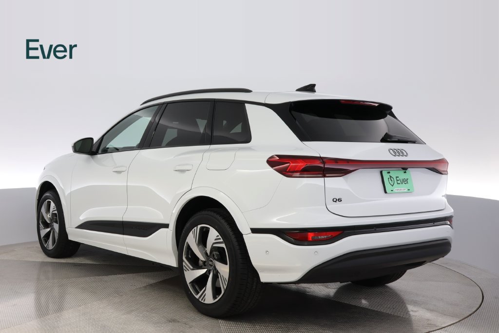 Used 2025 Audi Q6 e-tron Premium Plus AWD/4WD image 17