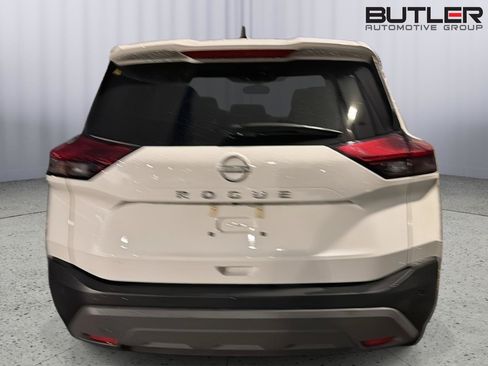 Used 2023 Nissan Rogue S FWD image 9