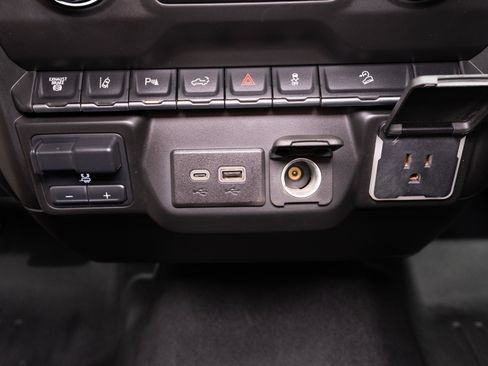 Used 2024 Chevrolet Silverado 2500 Custom w/ Custom Value Package AWD/4WD image 24