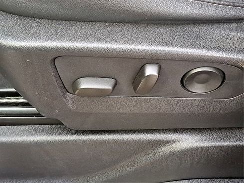 Used 2024 Chevrolet Suburban LT image 22