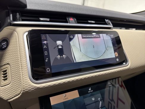 Used 2023 Land Rover Range Rover Velar R-Dynamic S image 22