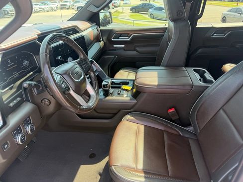 Used 2023 GMC Sierra 1500 Denali w/ Technology Package AWD/4WD image 31