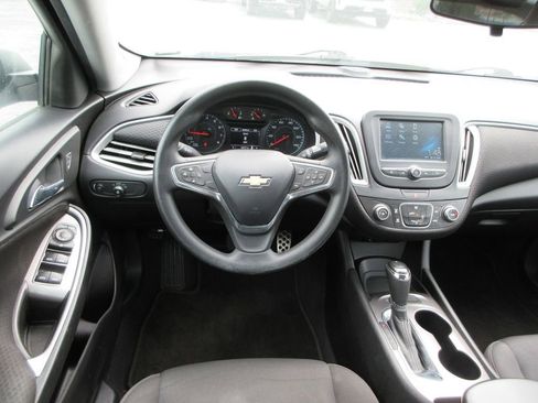 Certified 2017 Chevrolet Malibu LS image 13