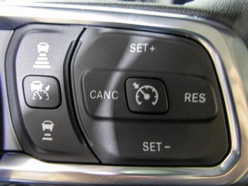 New 2026 Jeep Wrangler Unlimited Sahara AWD/4WD image 28