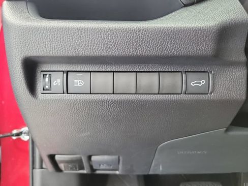 Used 2025 Toyota RAV4 XLE Premium FWD image 34