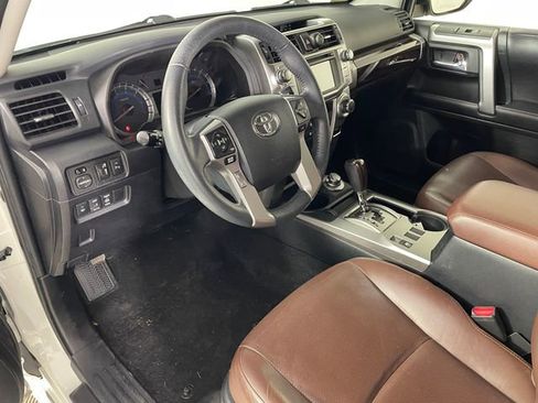 Used 2018 Toyota 4Runner Limited AWD/4WD image 3