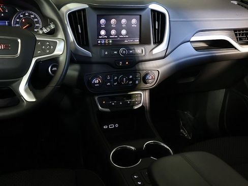 Used 2023 GMC Terrain SLE AWD/4WD image 16