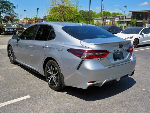 Used 2023 Toyota Camry SE image 9
