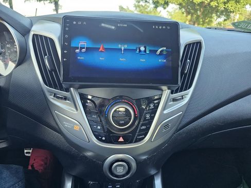 Used 2016 Hyundai Veloster w/ Option Group 03 FWD image 19