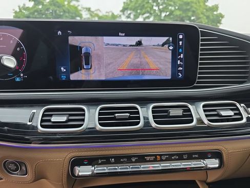 Used 2024 Mercedes-Benz GLE 350 4MATIC w/ AMG Line Exterior image 22