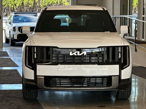 New 2027 Kia Telluride LX FWD image 5