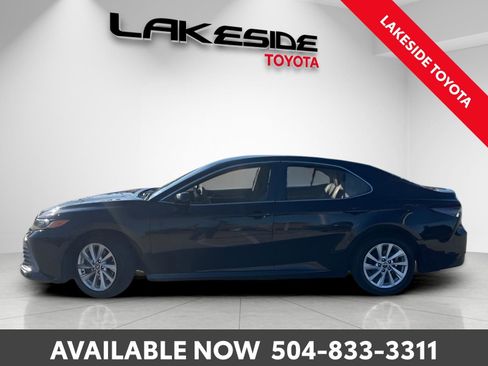 Used 2024 Toyota Camry LE image 3