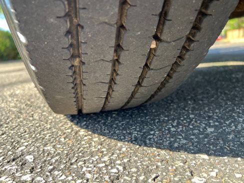 Used 2006 Ford F450 2WD Regular Cab Super Duty image 37