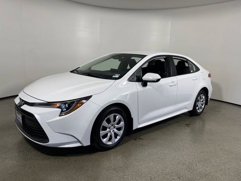 Certified 2025 Toyota Corolla LE FWD image 7