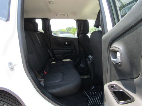 Used 2022 Jeep Renegade Sport w/ Sport Appearance Group AWD/4WD image 13