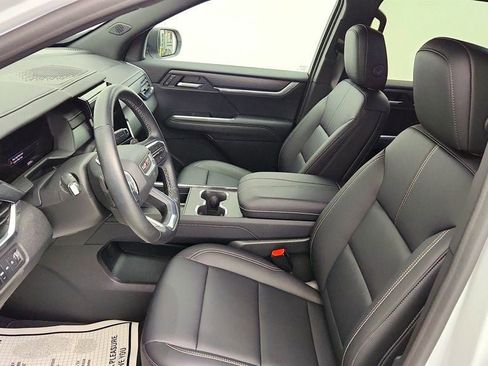 Used 2024 GMC Acadia Elevation w/ Luxury Package AWD/4WD image 18