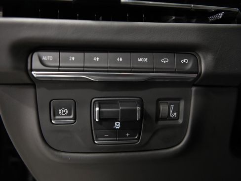 Used 2025 Cadillac Escalade Sport Platinum image 32