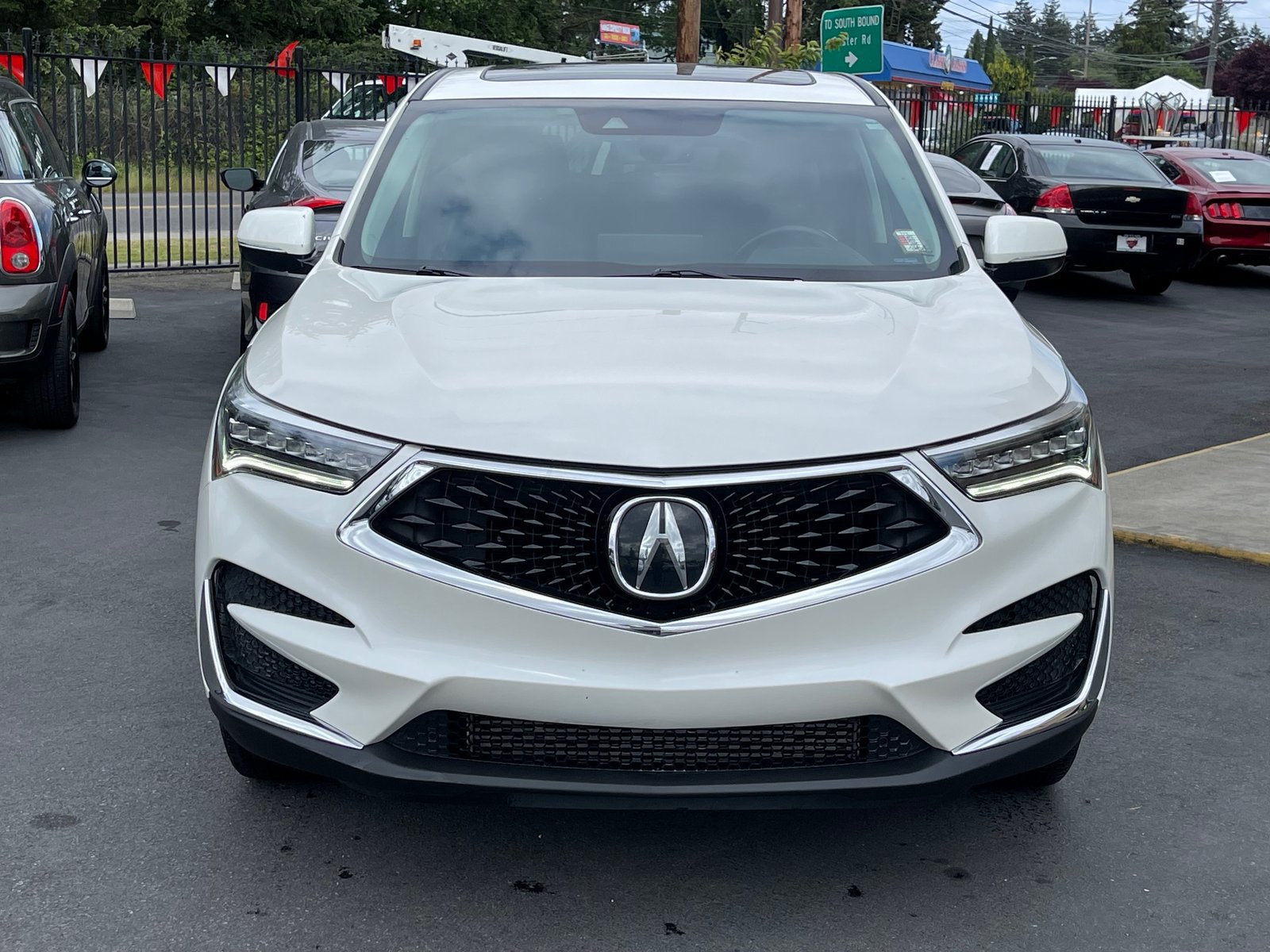 Used 2019 Acura RDX w/ Technology Package AWD/4WD image 2