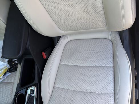 Certified 2023 Buick Encore GX Essence w/ Advanced Technology Package FWD image 9