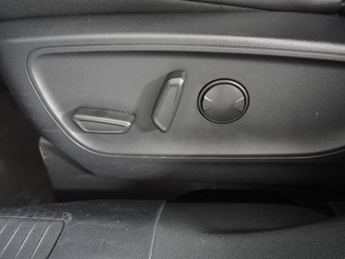 Used 2025 Ford Escape ST-Line FWD image 21