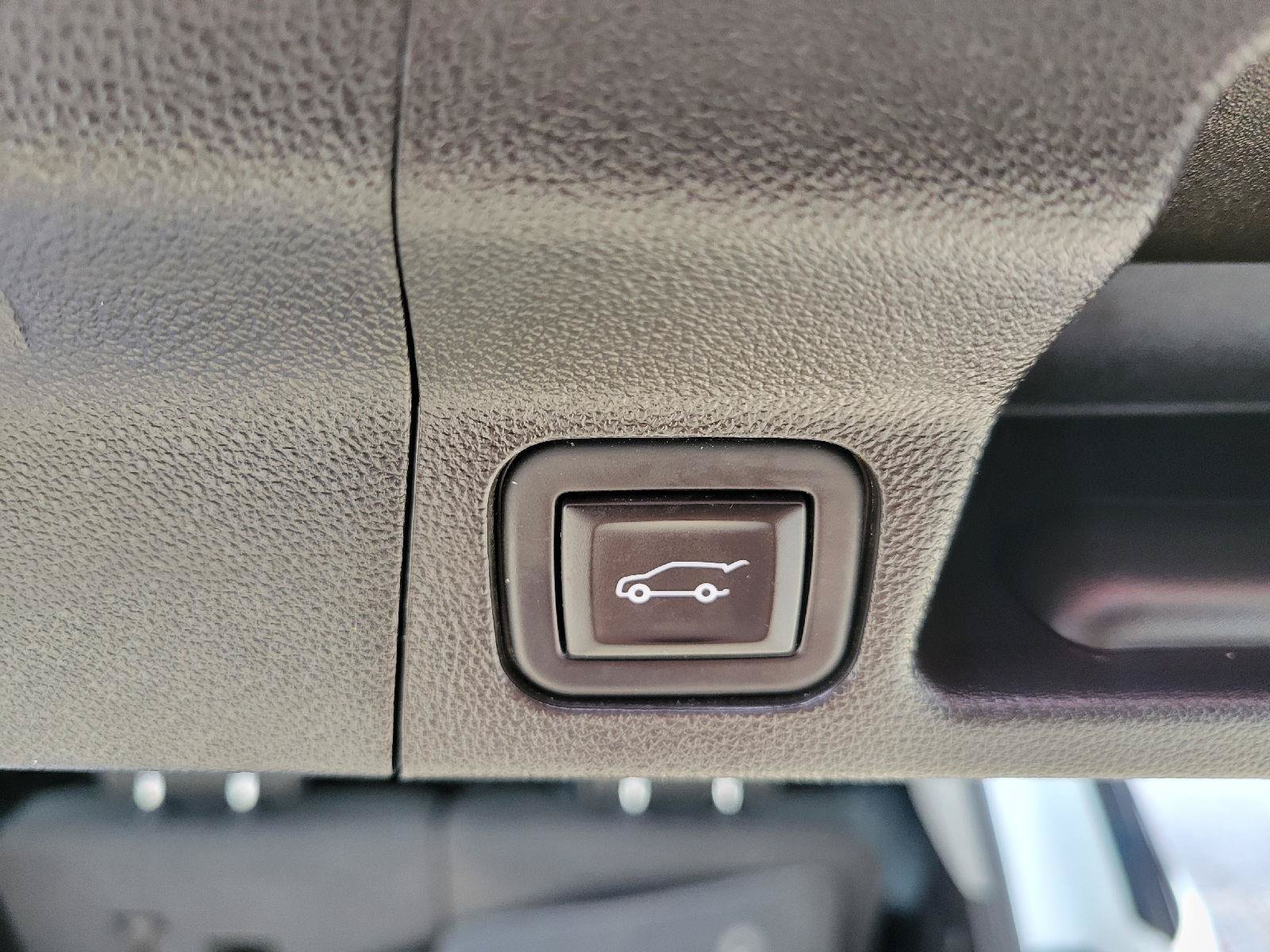 Used 2023 GMC Acadia SLE w/ Driver Convenience Package FWD image 35