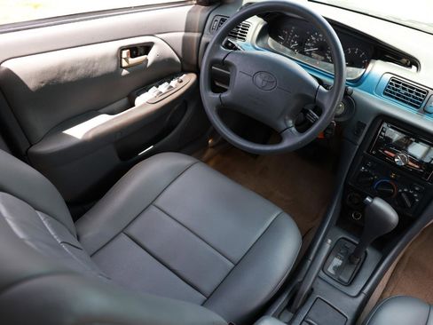 Used 2000 Toyota Camry LE FWD image 20