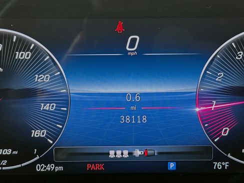 Used 2025 Mercedes-Benz GLB 250 image 19