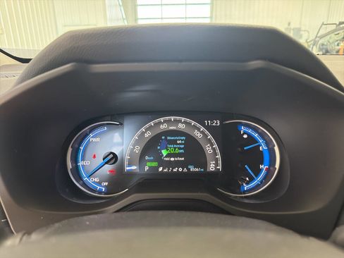 Used 2023 Toyota RAV4 LE AWD/4WD image 16