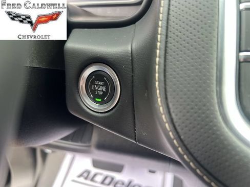 Used 2023 Chevrolet Tahoe Premier AWD/4WD image 22