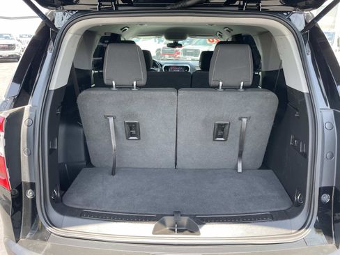 Used 2020 GMC Acadia SLE FWD image 25