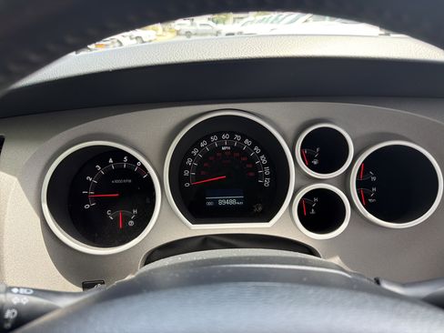 Used 2013 Toyota Tundra Limited w/ Memory Pkg AWD/4WD image 21