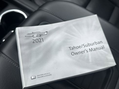 Used 2021 Chevrolet Suburban LT w/ LT Signature Package image 32