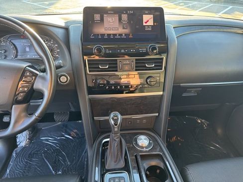 Used 2022 INFINITI QX80 Luxe image 14