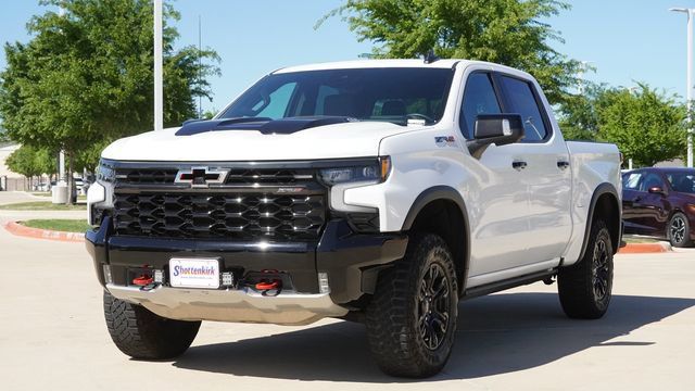 Used 2024 Chevrolet Silverado 1500 ZR2 w/ Technology Package AWD/4WD image 3