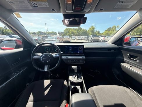 Used 2024 Hyundai Kona SEL AWD/4WD image 7