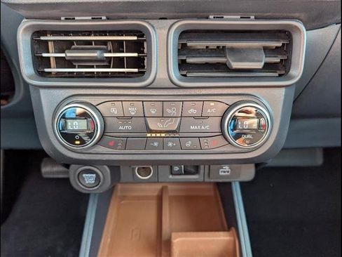 Used 2022 Ford Maverick Lariat w/ Lariat Luxury Package image 12