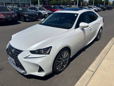 Used 2017 Lexus IS 200t RWD image 3