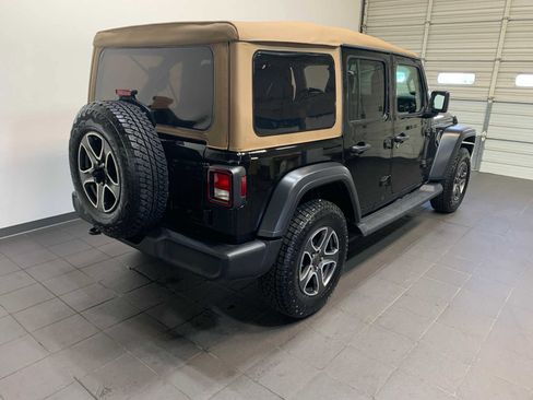 Used 2020 Jeep Wrangler Unlimited Sport image 3